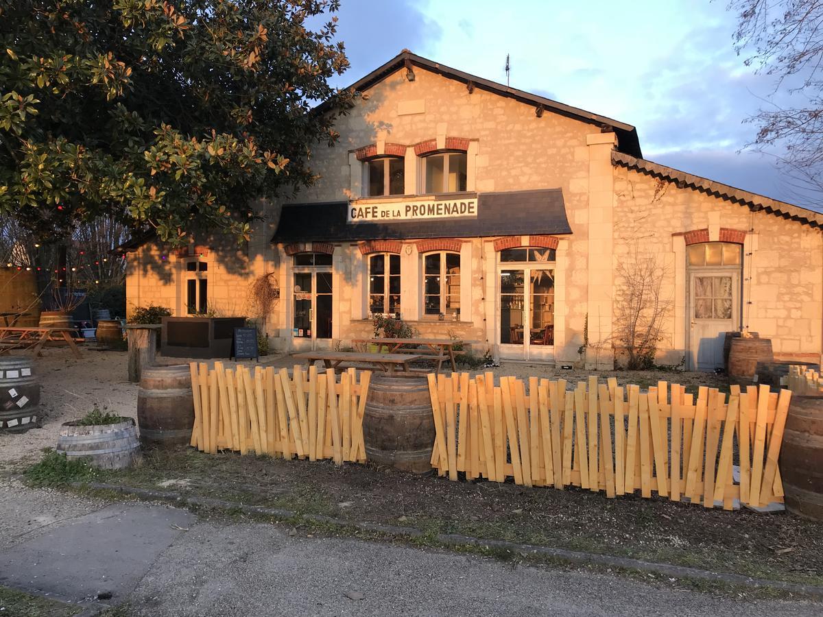Le Cafe De La Promenade Bourgueil Exterior photo